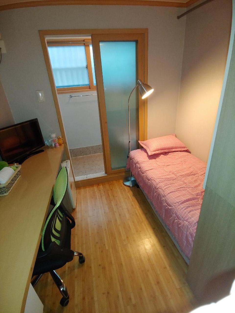 I Sleep Alone Seul Exterior foto